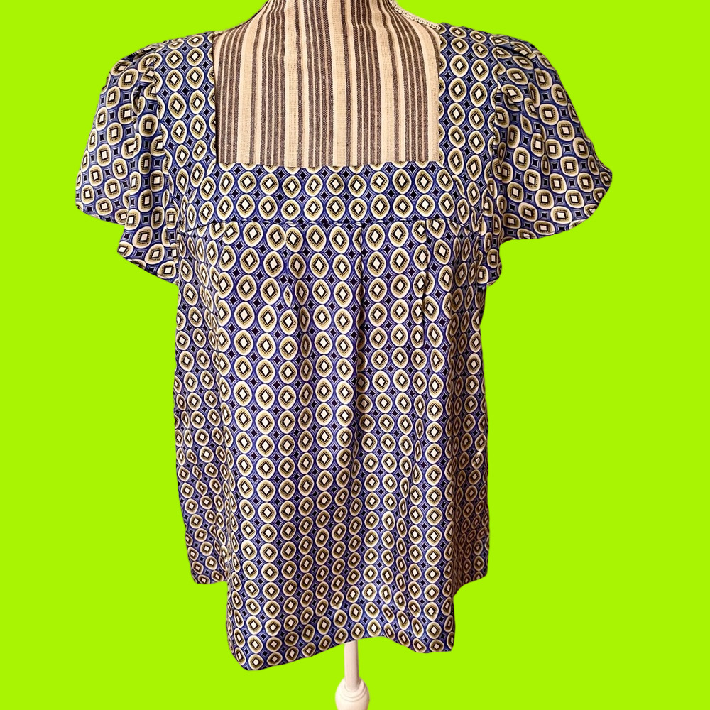 Banana Republic Blue Gold Black & White women’s top size small